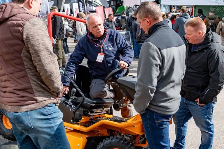 AriensCo with the brands Ariens and AS-Motor at their booth at this years fair: ForstLIve in Offenburg. Presenting their new products to visitors.