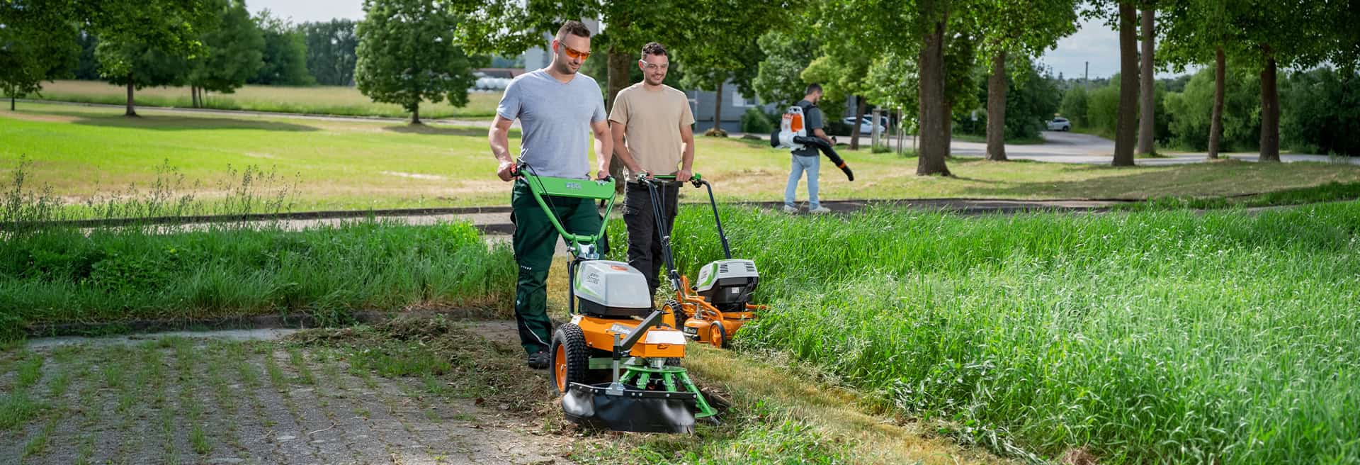 AS-Motor electric line-up with new Stihl powerhead system in action